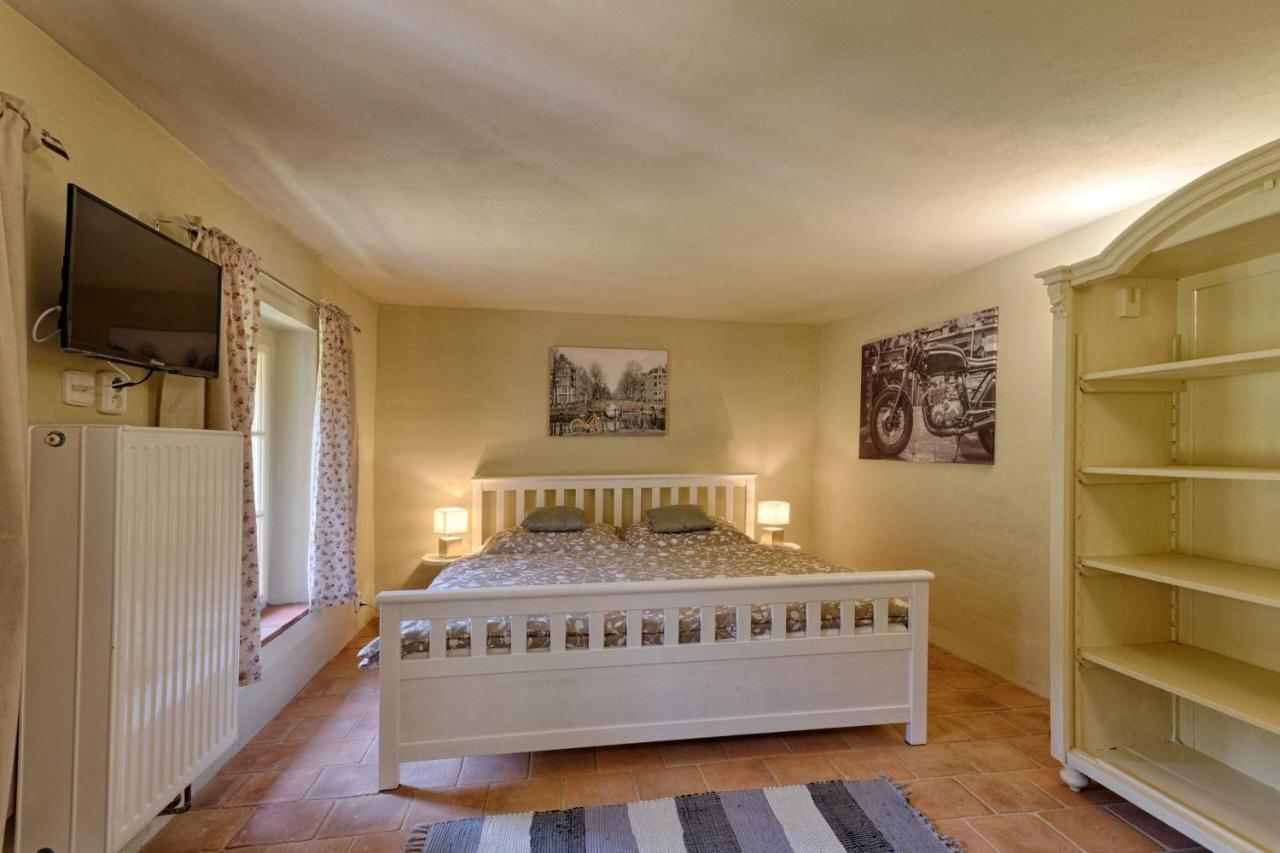 Mestansky Dum - Kulturni Pamatka Mlynska 119 Jindřichův Hradec Buitenkant foto